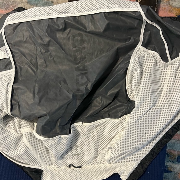 Craft Large L Womens vented running jacket. NWT - Picture 5 of 6